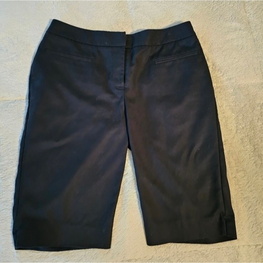 Chico Shorts Womens Size 00 Black Pull Up Stretch Pockets. Very Sliming!